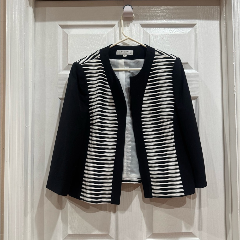 Tahari Black and White Open-Front Patterned Blazer